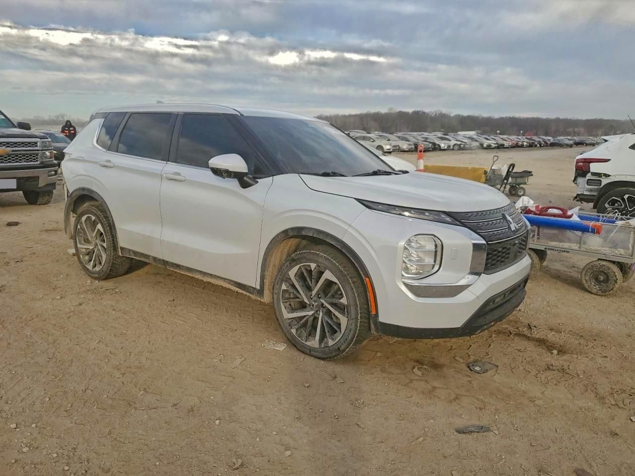 2022 Mitsubishi Outlander es