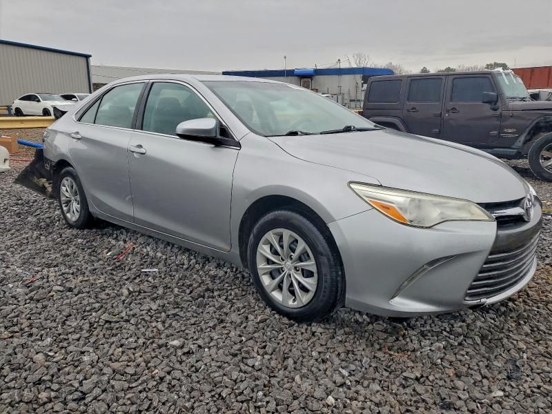 2015 Toyota Camry le