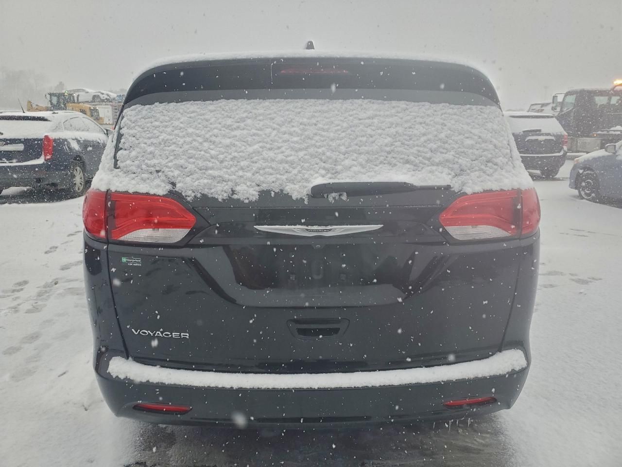 2021 Chrysler Voyager lxi