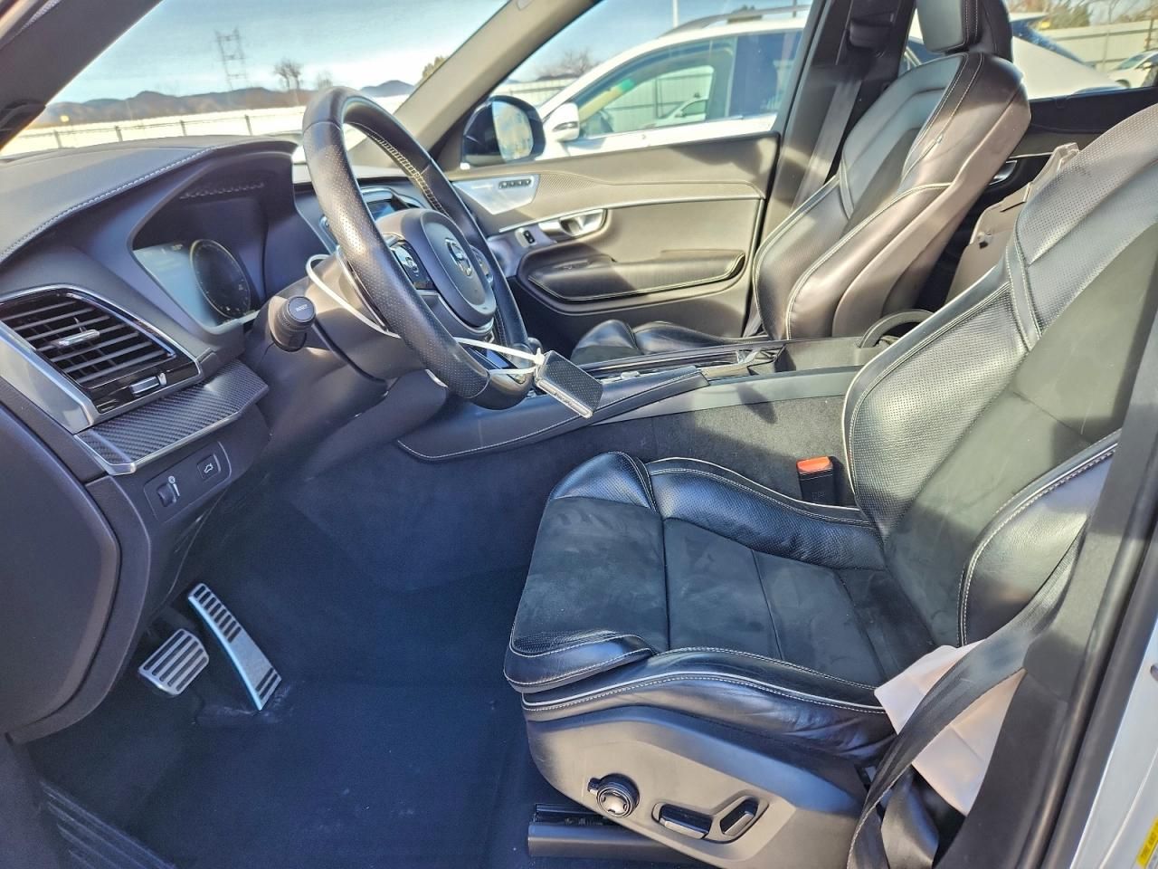 2019 Volvo Xc90 T6 R-design