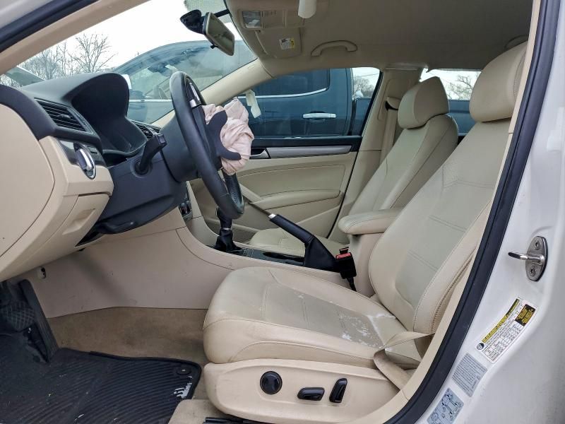 2015 Volkswagen Passat s