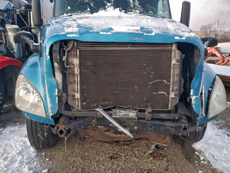 2013 Freigliner 2013 Freightliner Cascadia 125 Semi Truck