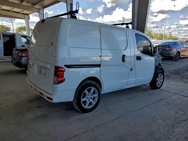 2020 Niss Nv200