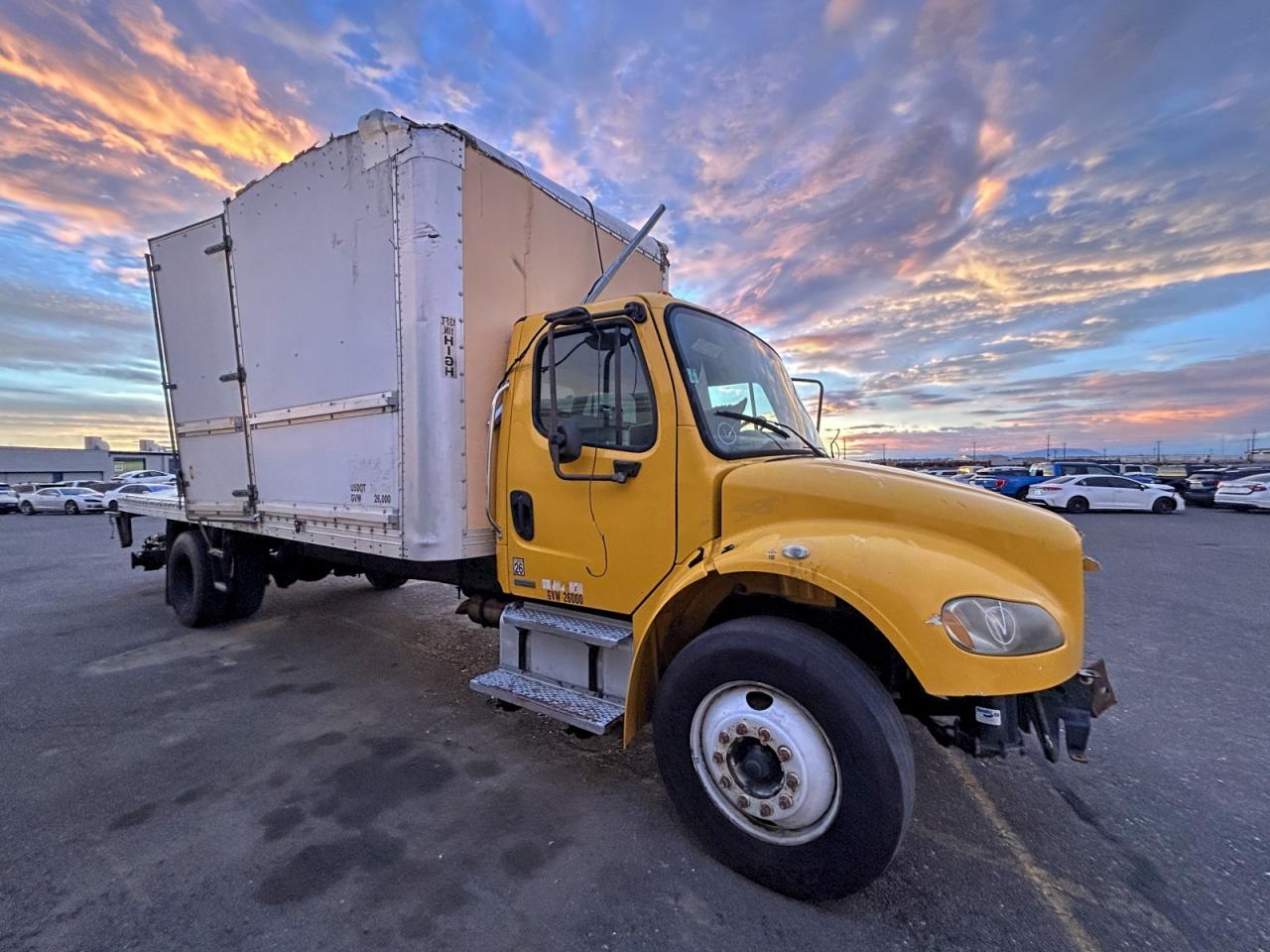 2006 Freightliner Business Class M2 BOX Truck