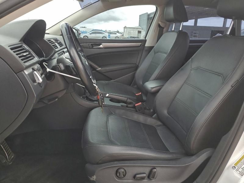 2018 Volkswagen Passat s