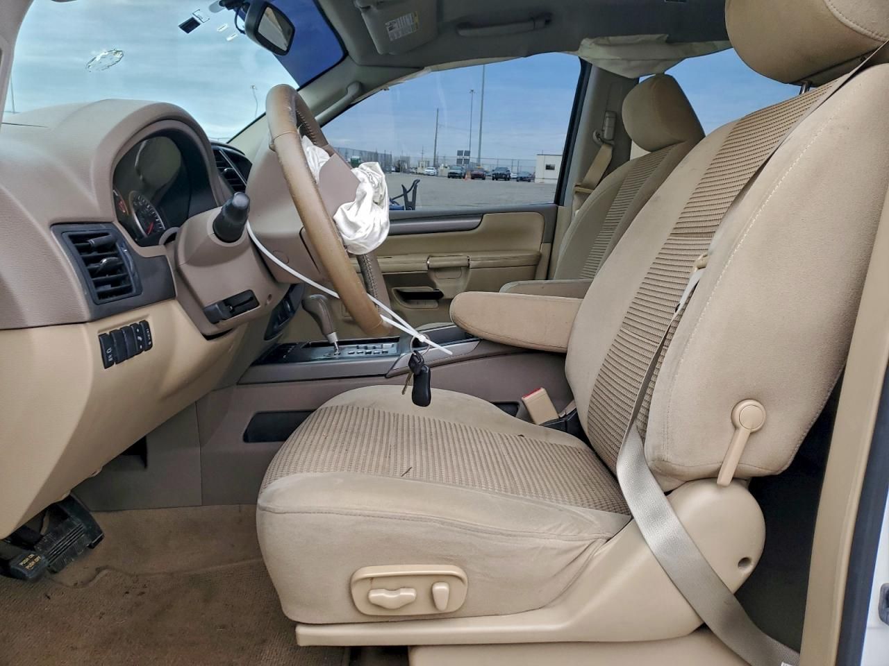 2012 Nissan Armada sv