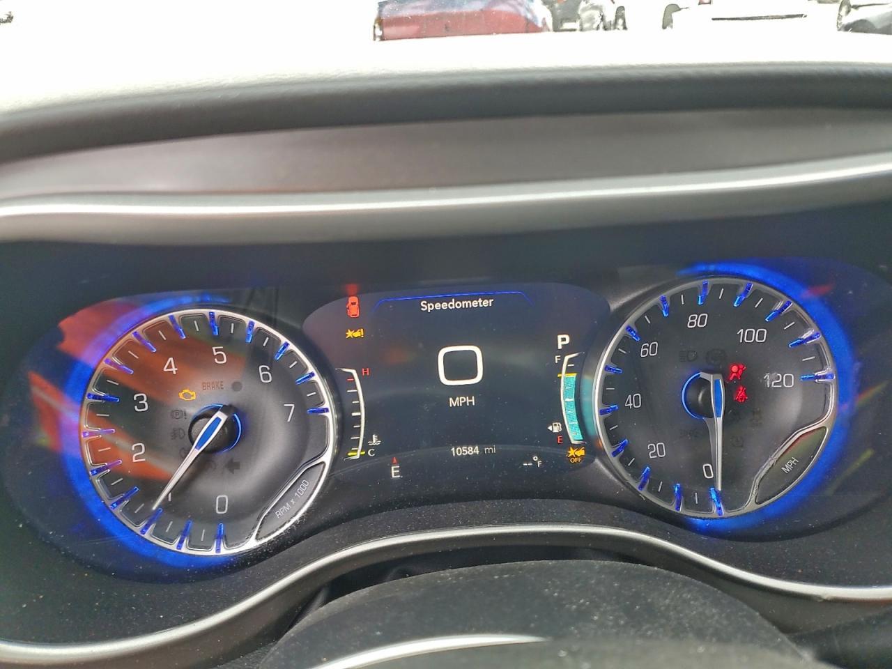 2025 Chrysler Voyager lx