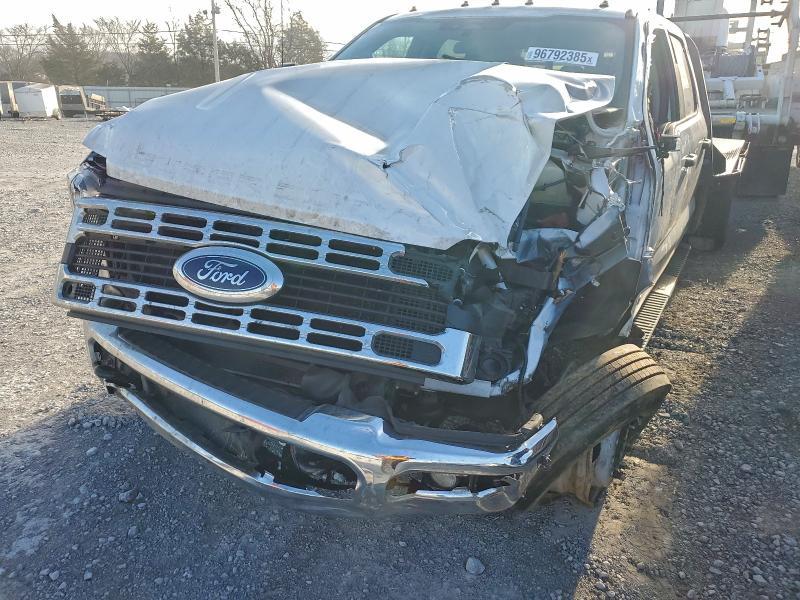 2024 Ford F550 Flatbed Truck