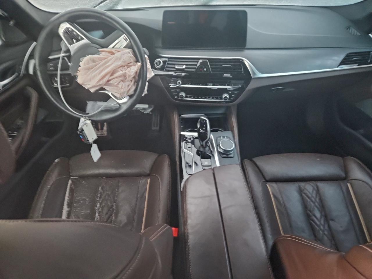 2022 BMW 540 xi
