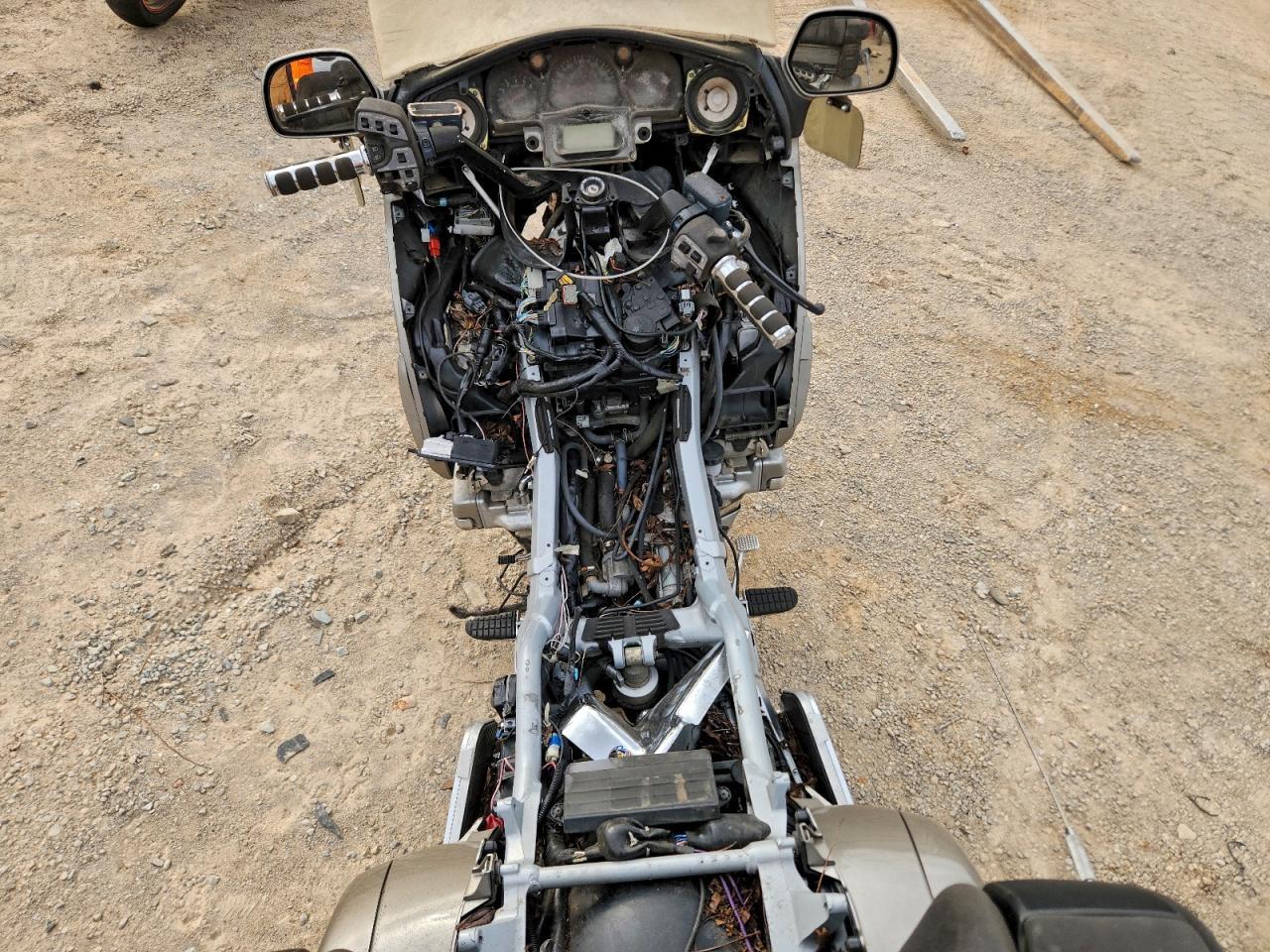 2002 Honda GL1800