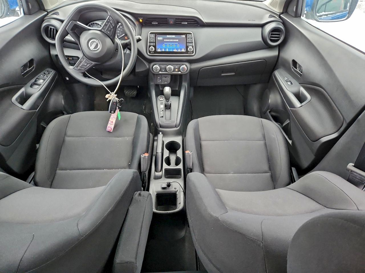 2025 Nissan Kicks Play s