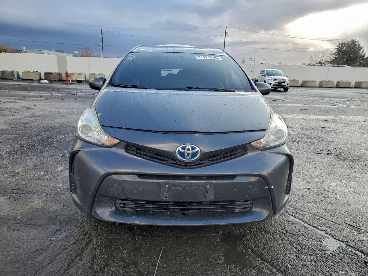 2015 Toyota Prius v