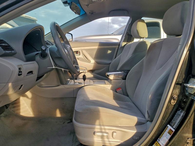 2010 Toyota Camry le