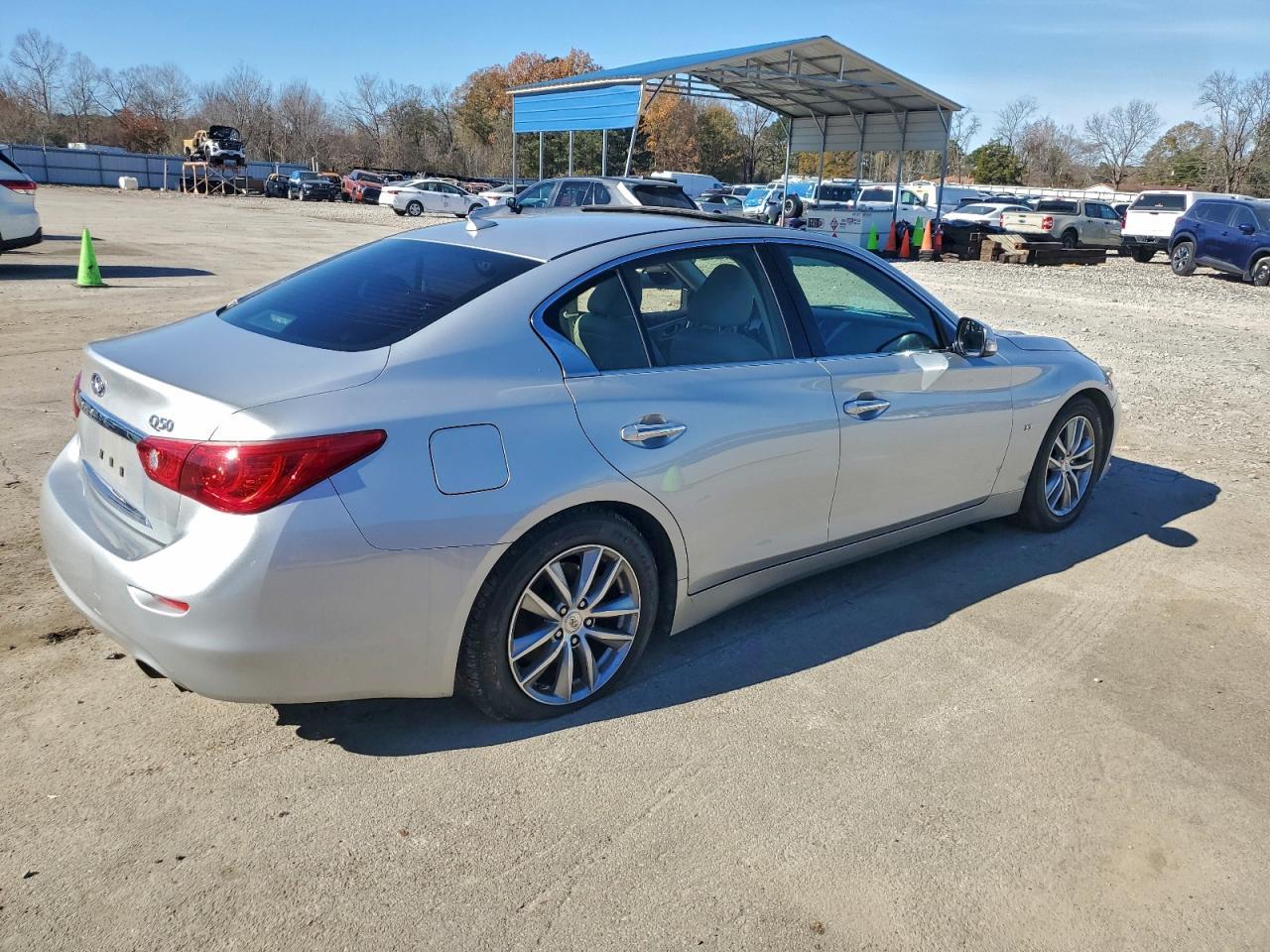 2015 Infiniti Q50 Base