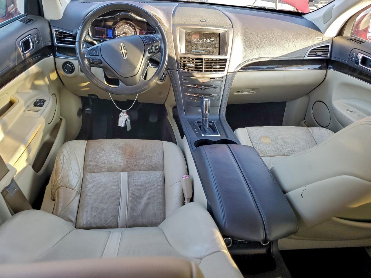 2013 Lincoln MKT