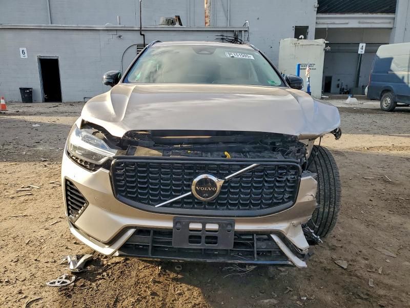 2023 Volvo Xc60 Plus