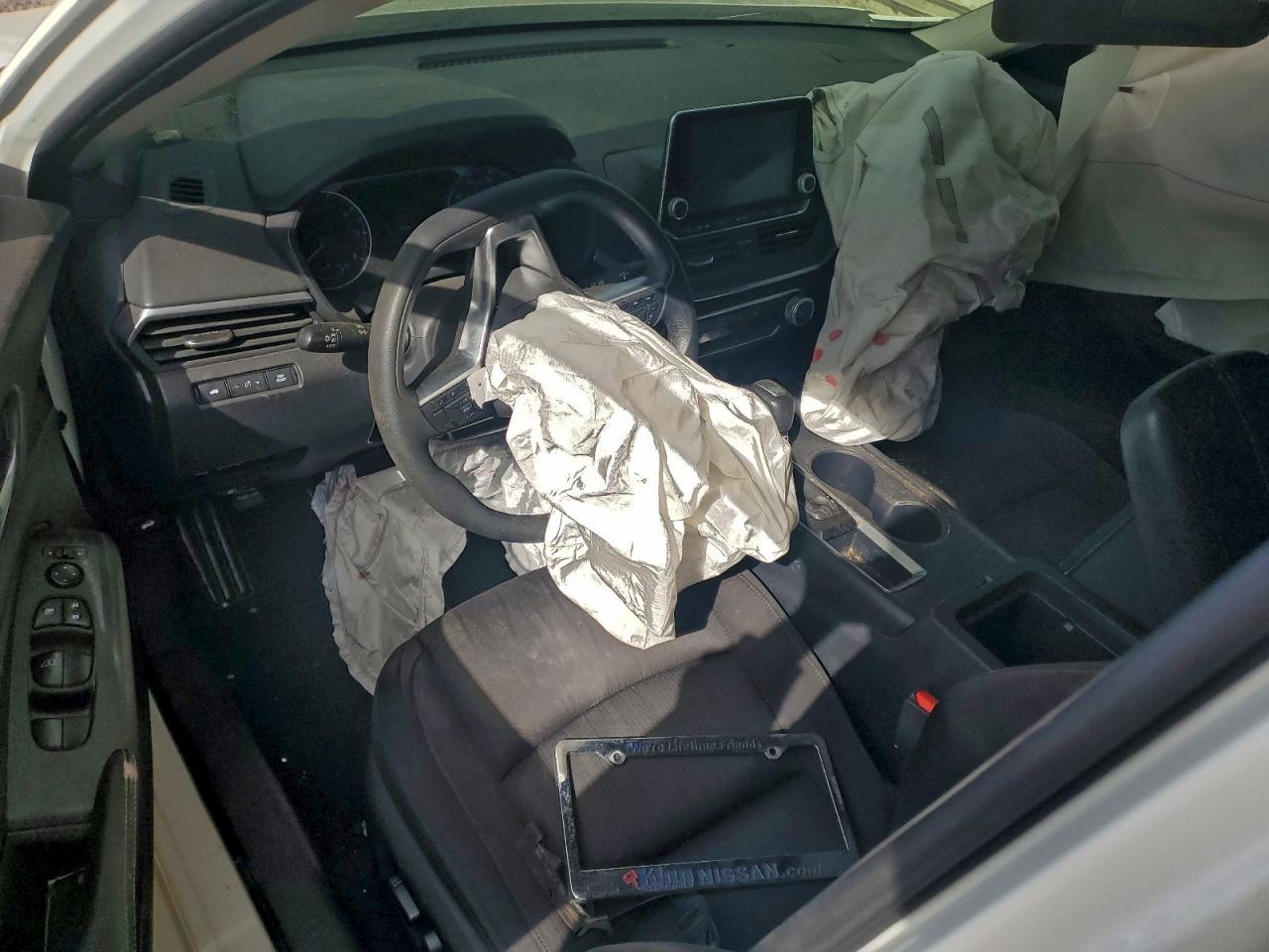 2020 Nissan Altima s