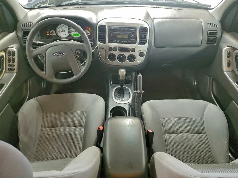 2005 Ford Escape xlt