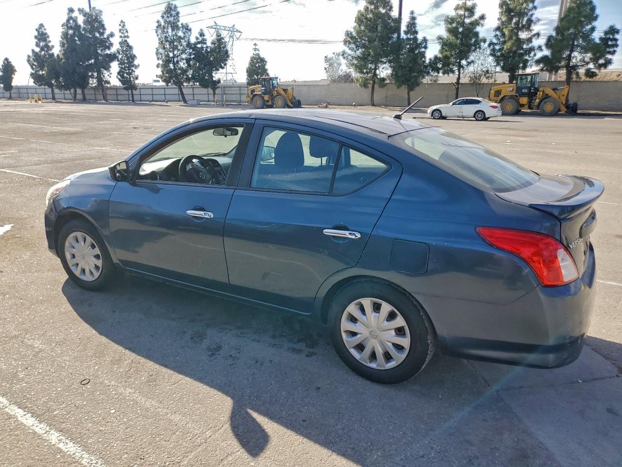 2016 Nissan Versa s