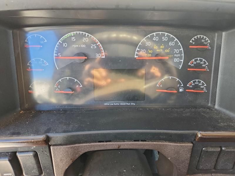 2016 Volvo VNL Semi Truck