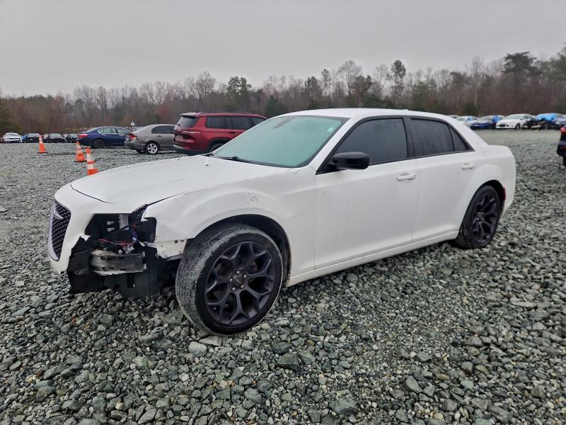 2019 Chrysler 300 Touring