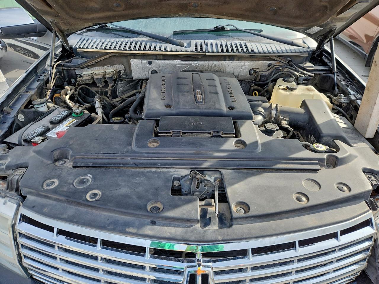 2012 Lincoln Navigator l