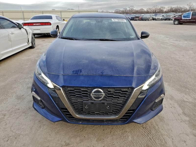 2022 Nissan Altima sr