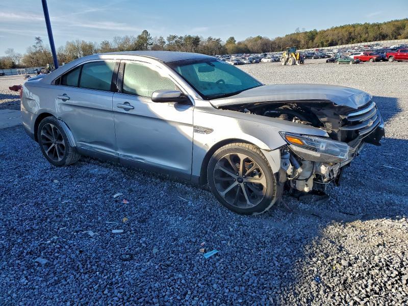 2016 Ford Taurus sel