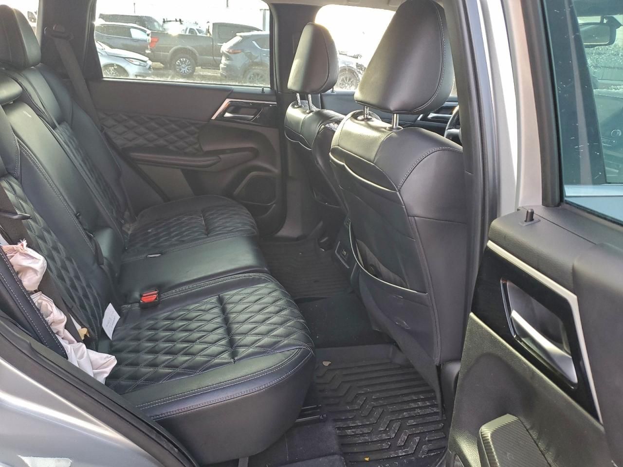 2022 Mitsubishi Outlander sel