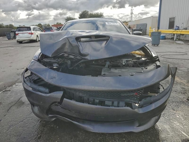 2018 Dodge Charger sxt Plus