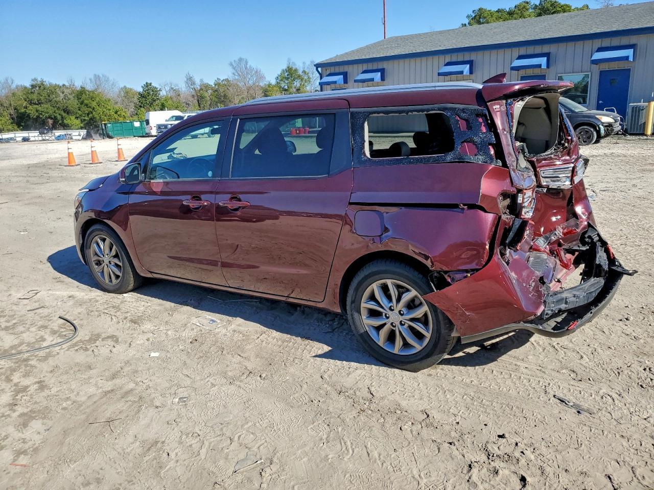 2020 KIA Sedona lx