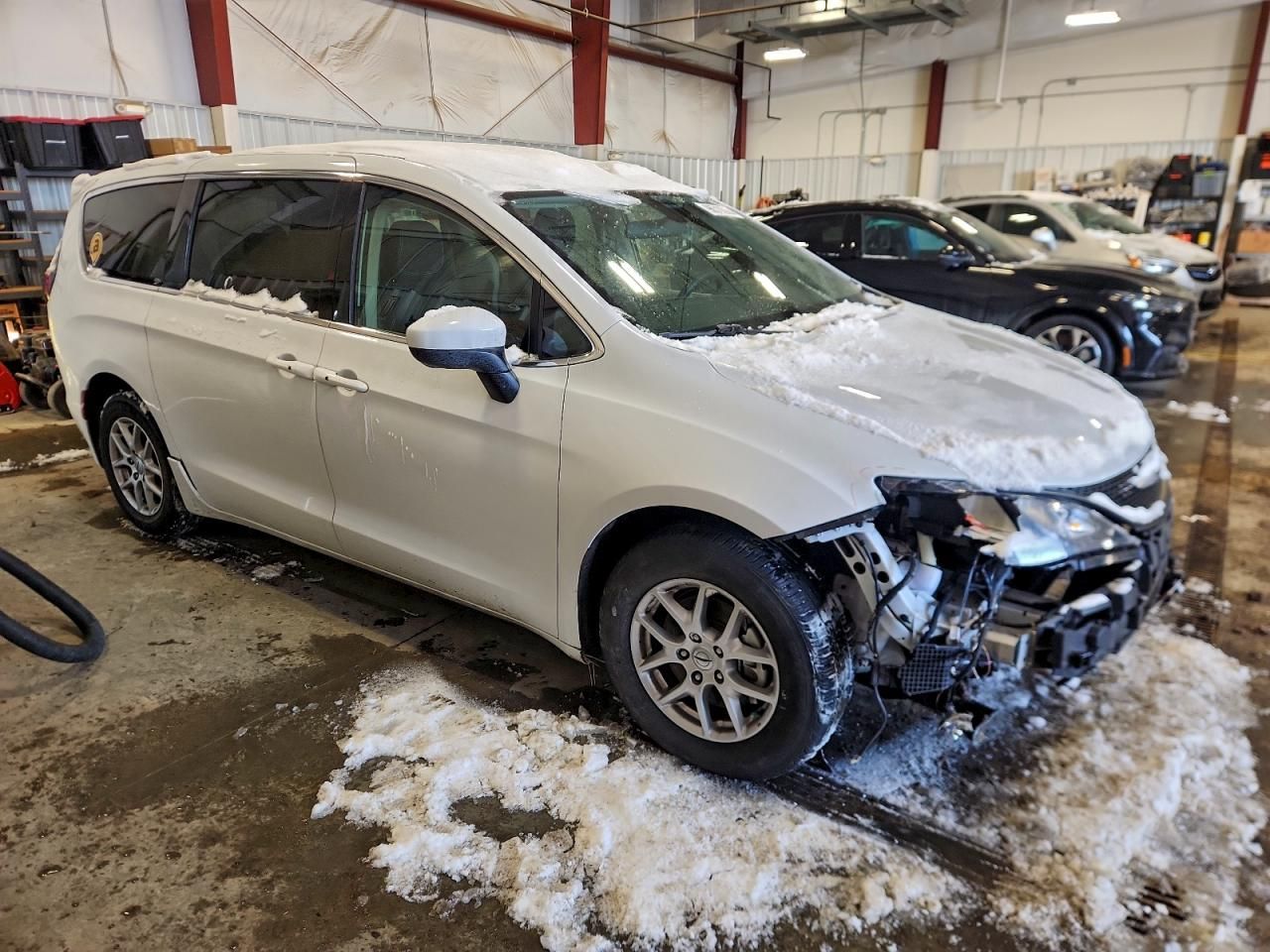 2022 Chrysler Voyager lx