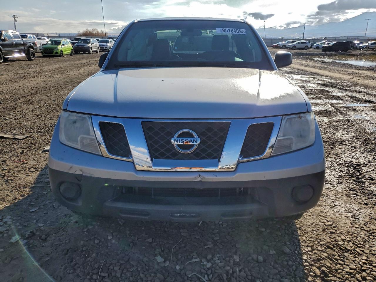 2015 Nissan Frontier s