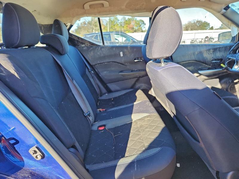 2018 Nissan Kicks s
