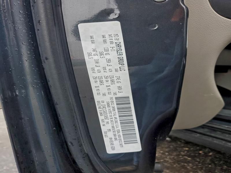 2012 Chrysler Town & Country Touring l