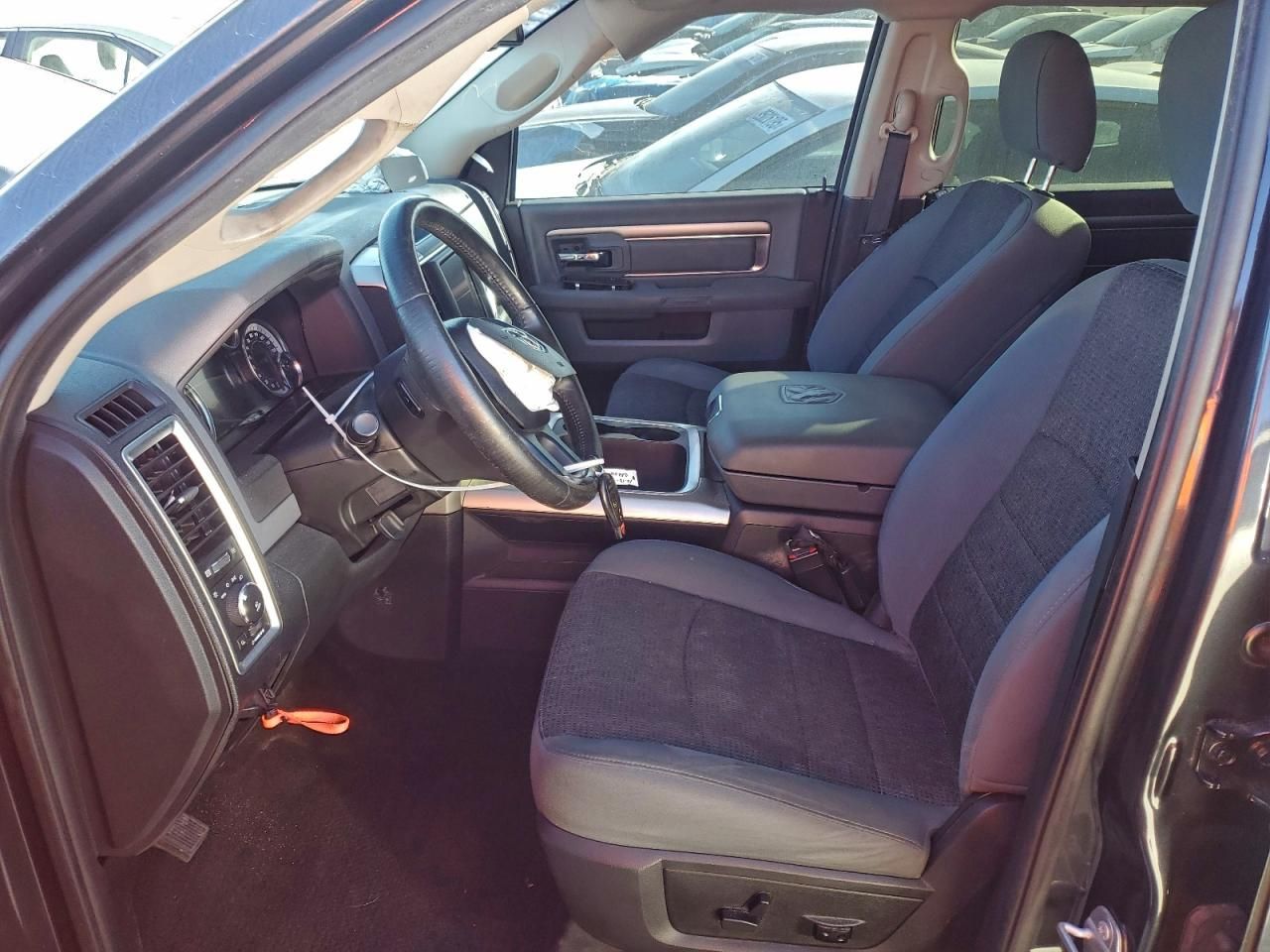 2016 Dodge Ram 1500 slt