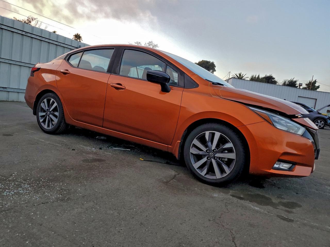 2020 Nissan Versa sr