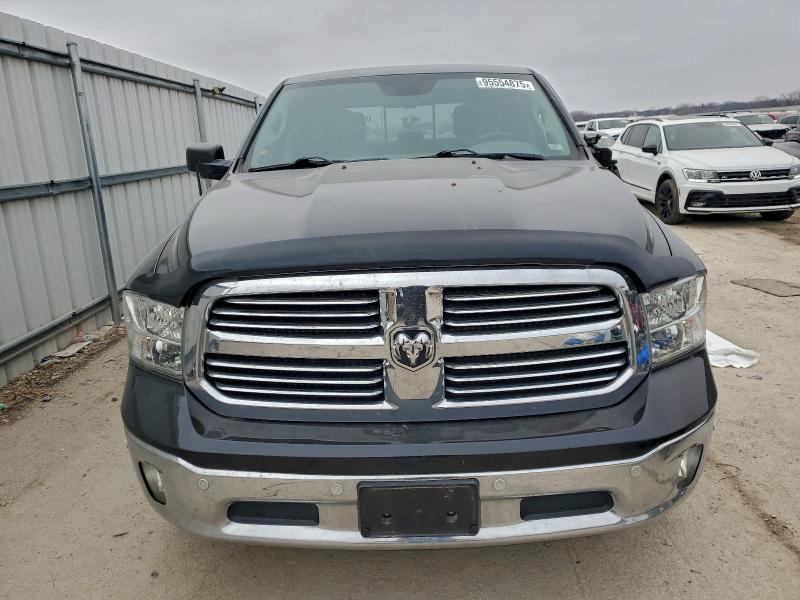 2017 Dodge RAM 1500 SLT