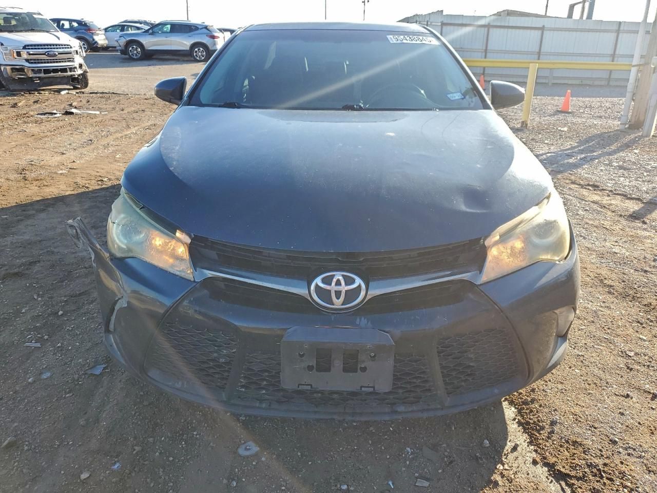 2016 Toyota Camry le