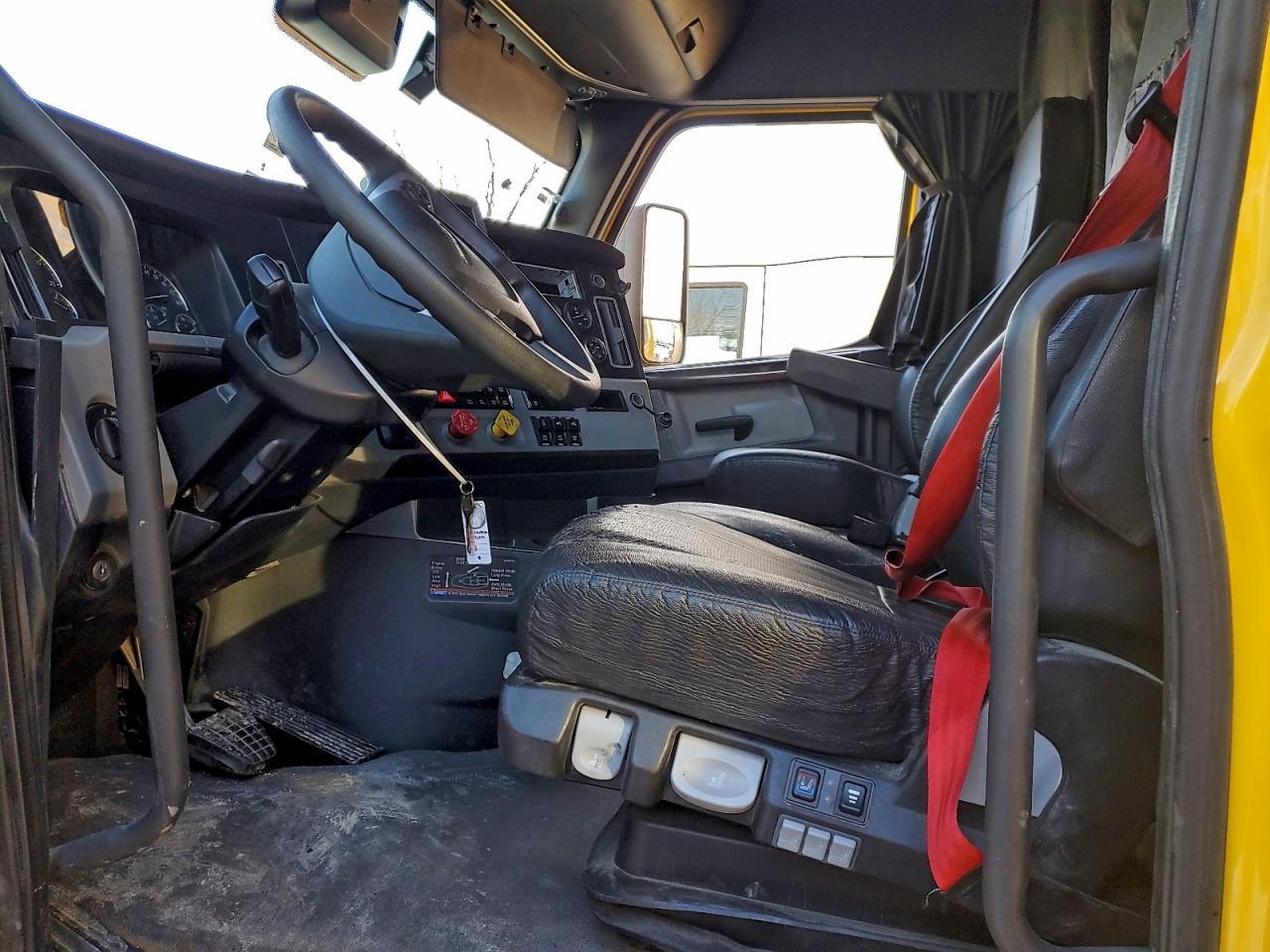 2022 Freigliner 2022 Freightliner Cascadia 126 Semi Truck