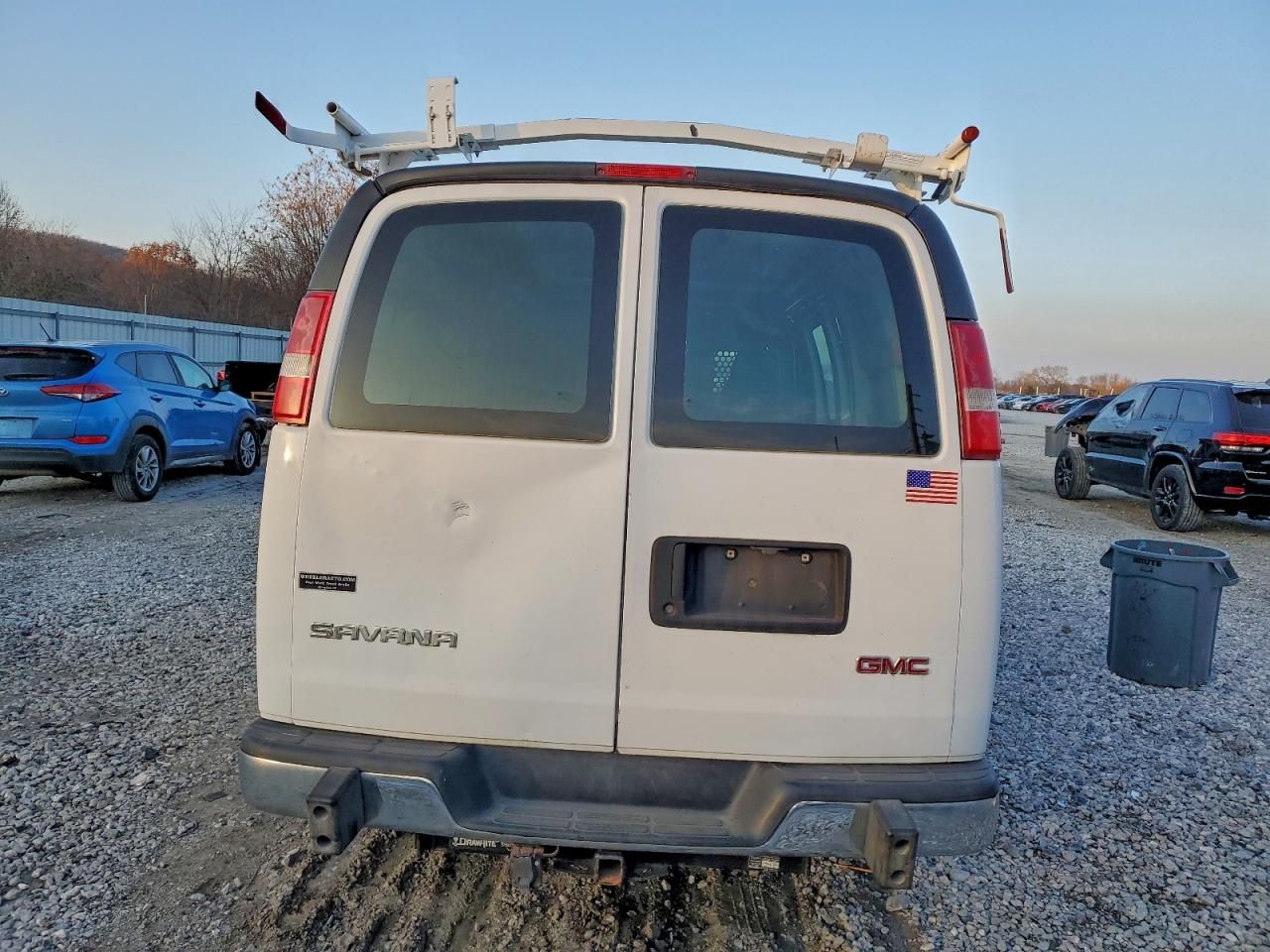 2017 GMC Savana Utility / Service Van