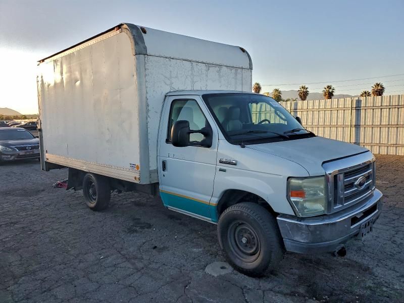 2015 Ford E350 box Truck