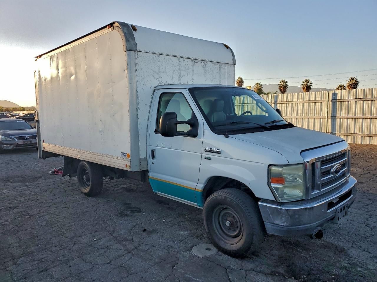 2015 Ford E350 BOX Truck