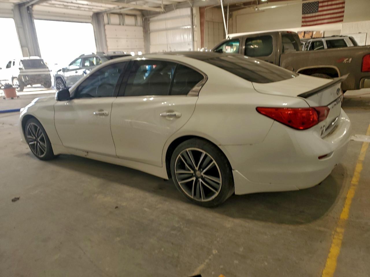 2016 Infiniti Q50 Premium
