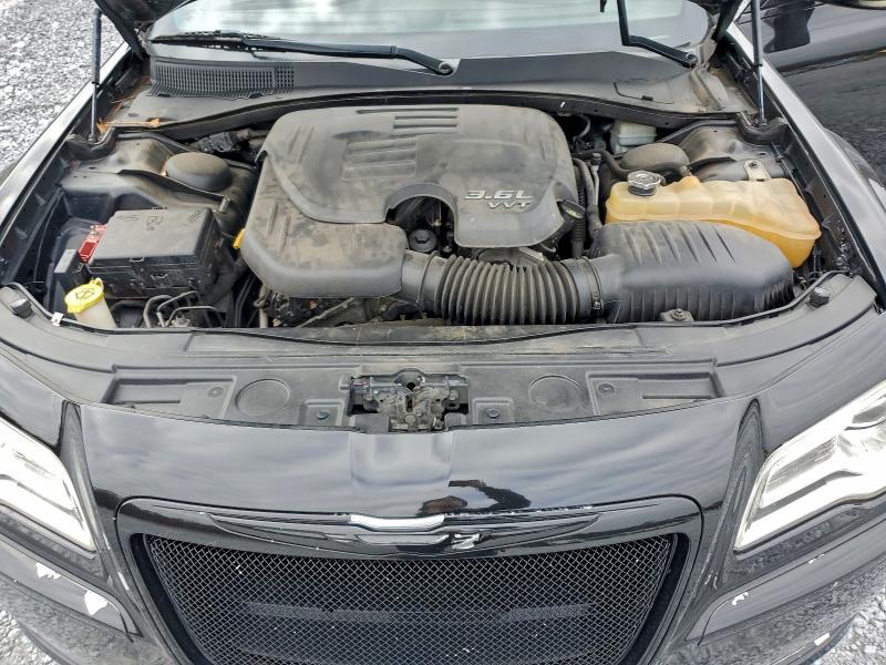 2013 Chrysler 300c Luxury