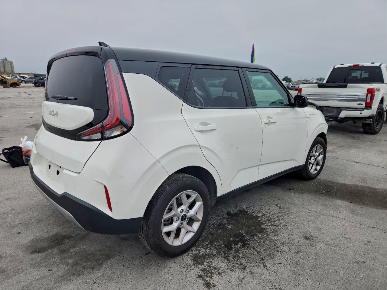 2025 KIA Soul lx