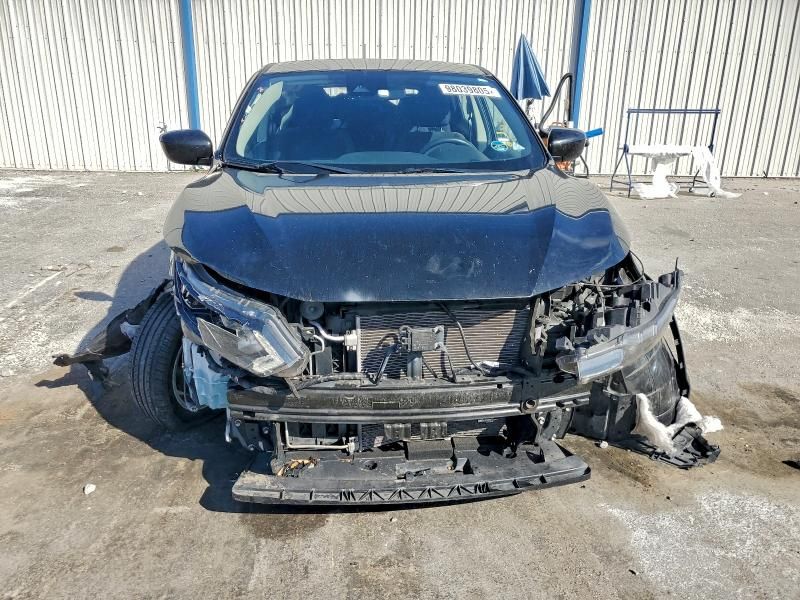 2021 Nissan Rogue Sport s