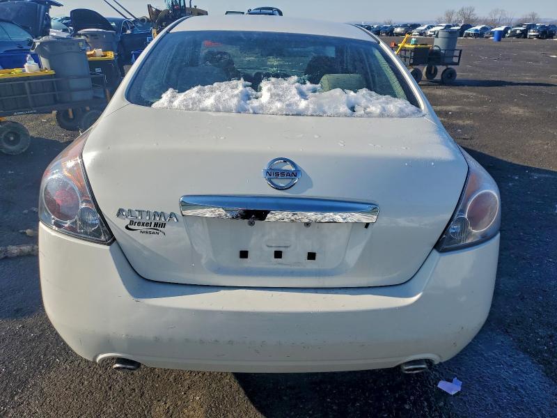 2011 Nissan Altima Base