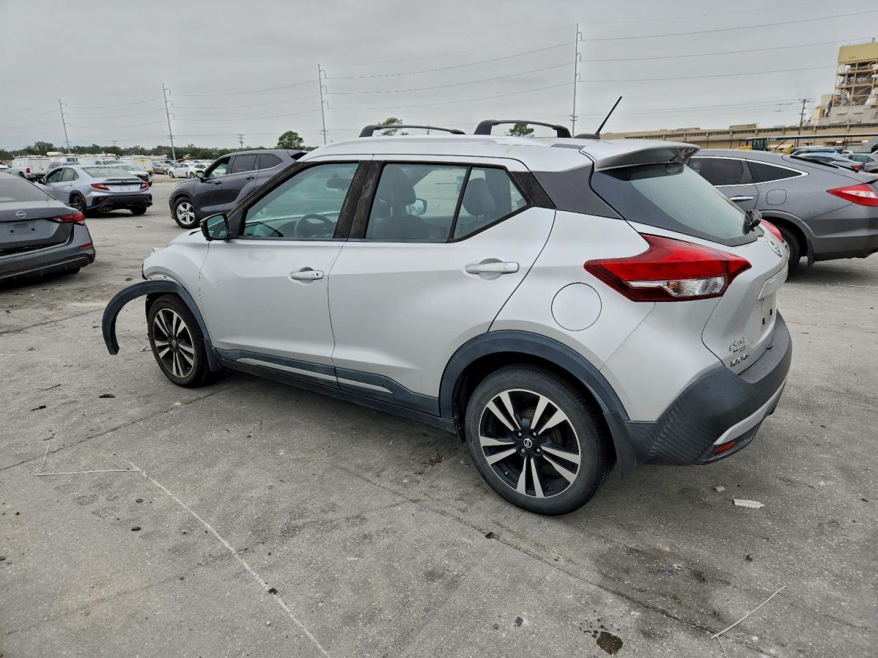 2019 Niss Kicks s