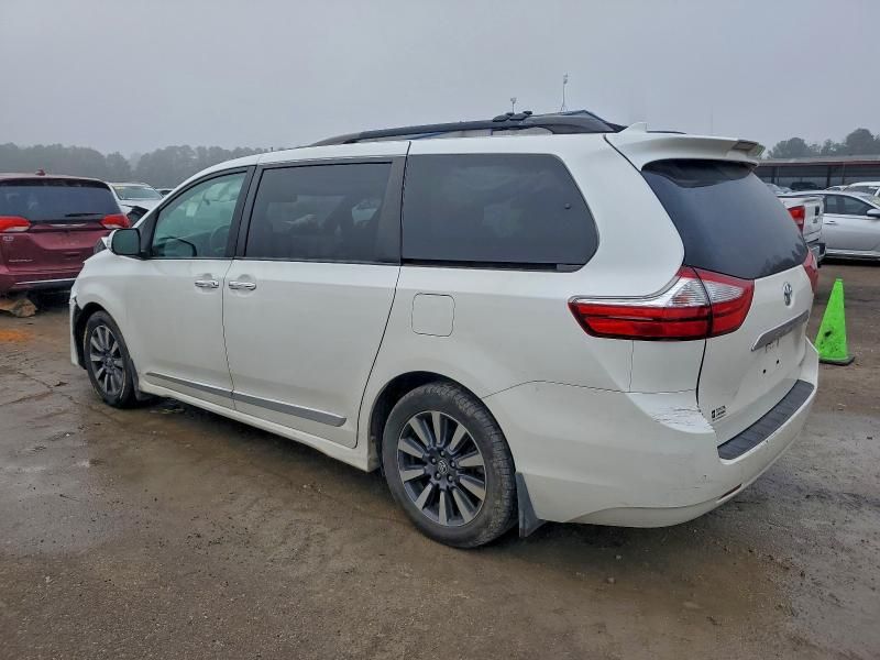 2018 Toyota Sienna xle